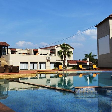 הובלי Cotton County Club And Resort מראה חיצוני תמונה