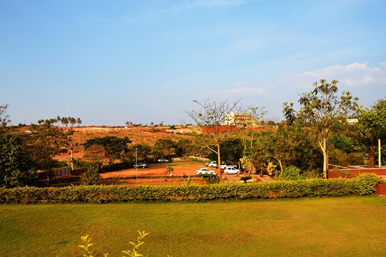 הובלי Cotton County Club And Resort מראה חיצוני תמונה