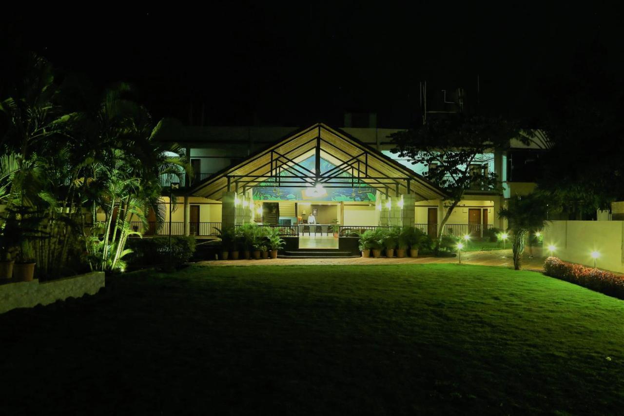 הובלי Cotton County Club And Resort מראה חיצוני תמונה